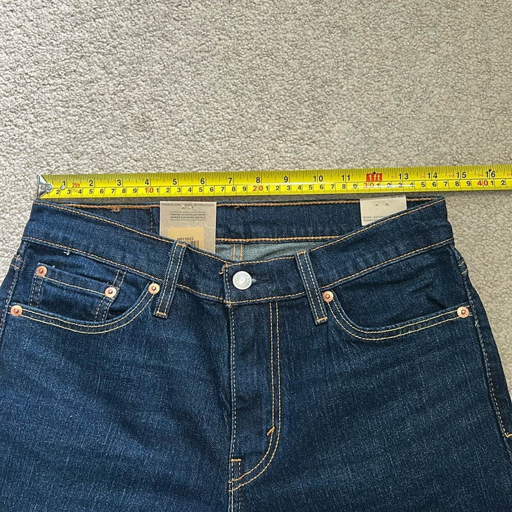 Levi’s Jean - Picture 7 of 13
